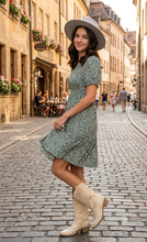 Load image into Gallery viewer, Ell Smocked Bodice Dress. EE1292