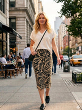 Load image into Gallery viewer, Tramontana Safari Bloom Skirt. E0120201
