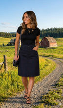 Load image into Gallery viewer, Jensen Tencel Skirt  220393. (3895)
