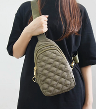 Load image into Gallery viewer, Sling Puffer Bag/ Army Green
