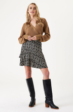 Load image into Gallery viewer, Garcia Skirt W/ Ruffle/. G30320
