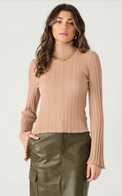 Load image into Gallery viewer, Dex LS Mock Neck Ribbed Top. 2427037 D
