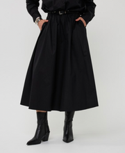 Load image into Gallery viewer, Esqualo Skirt. /Poplin/Pockets. F2528534
