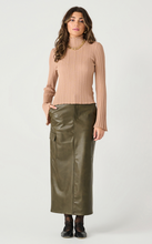 Load image into Gallery viewer, Dex LS Mock Neck Ribbed Top. 2427037 D
