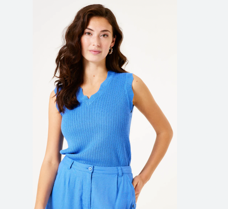 Garcia Pullover Sweater. D50042