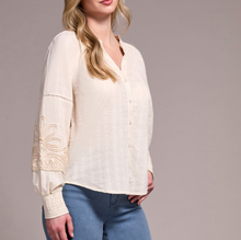 Load image into Gallery viewer, Tribal Blouse W/ Applique on Sleeve. 24080/8299
