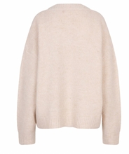 Load image into Gallery viewer, Esqualo Sweater W/ Brooch. F2518501
