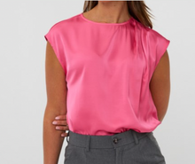Load image into Gallery viewer, Esqualo Top W/ Gathering, F2510520

