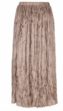 Load image into Gallery viewer, Esqualo Plisse Skirt. F2528500
