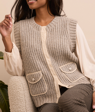 Load image into Gallery viewer, Tribal Sleeveless Vest W/ Pockets. 23680 3976 2514
