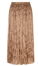 Load image into Gallery viewer, Esqualo Plisse Skirt. SP2628001
