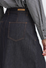 Load image into Gallery viewer, B Young Kanea Skirt. 20819301
