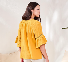 Load image into Gallery viewer, Tribal Raglan Sleeve Blouse. 60590 4555 0358
