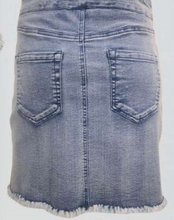 Load image into Gallery viewer, Point Zero Pull On Denim Skirt. 8660003
