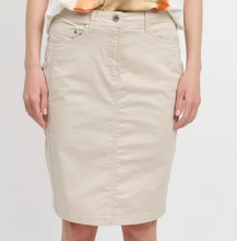 Load image into Gallery viewer, Jensen Tencel Skirt  220393 (0066)

