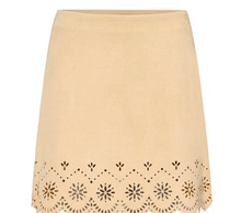 Load image into Gallery viewer, Ichi Keisha Skirt. 20126393
