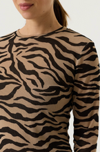 Load image into Gallery viewer, Garcia L/S Tee. U260011
