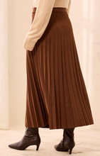 Load image into Gallery viewer, Tribal Pull On Pleated Skirt 32720/8408

