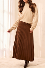Load image into Gallery viewer, Tribal Pull On Pleated Skirt 32720/8408
