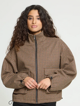 Load image into Gallery viewer, Ichi Esolu Jacket. 20126637
