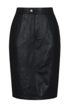 Load image into Gallery viewer, C&amp;S The Label Sandy Skirt 26WZC12
