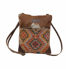 Load image into Gallery viewer, Soft Brown Crossbody Bag
